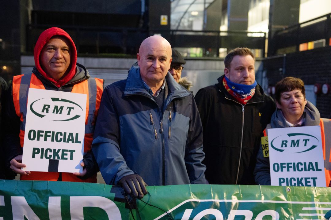 Mick Lynch: Las leyes antisindicales propuestas por el Reino Unido son “una supresión de nuestros derechos humanos”