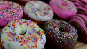 Donuts con glaseado de chocolate