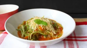 Pasta de calabacín (espaguetis bajos en carbohidratos)