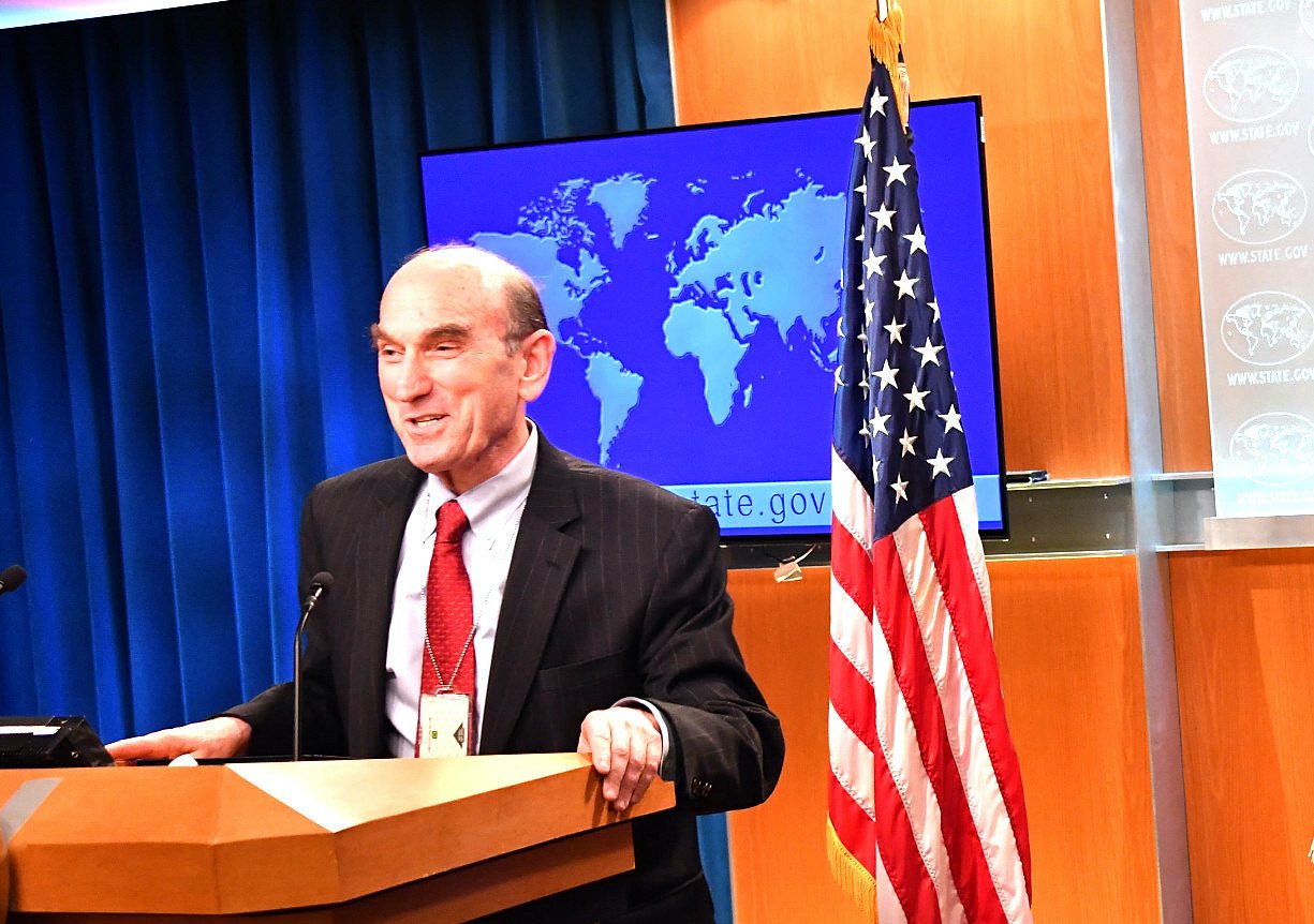 La extraña rehabilitación de Elliott Abrams