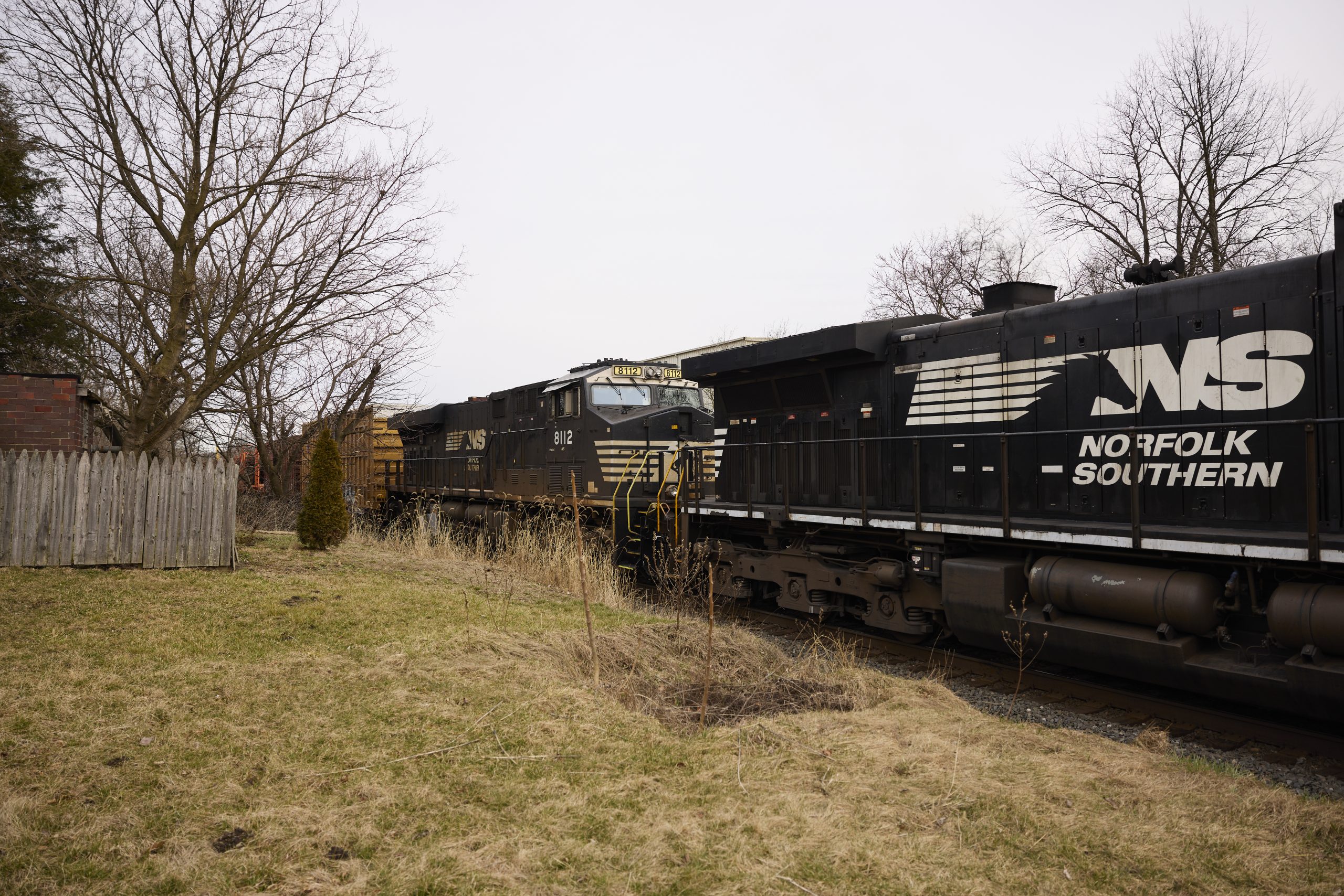 Norfolk Southern quiere comprar el único ferrocarril de propiedad municipal en EE.UU.  Los votantes pueden detenerlo.