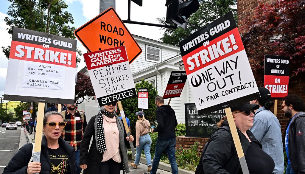 Los trabajadores de Hollywood en huelga exigen una reducción de los ingresos por streaming.  Pueden buscar en Michael Jordan un precedente.