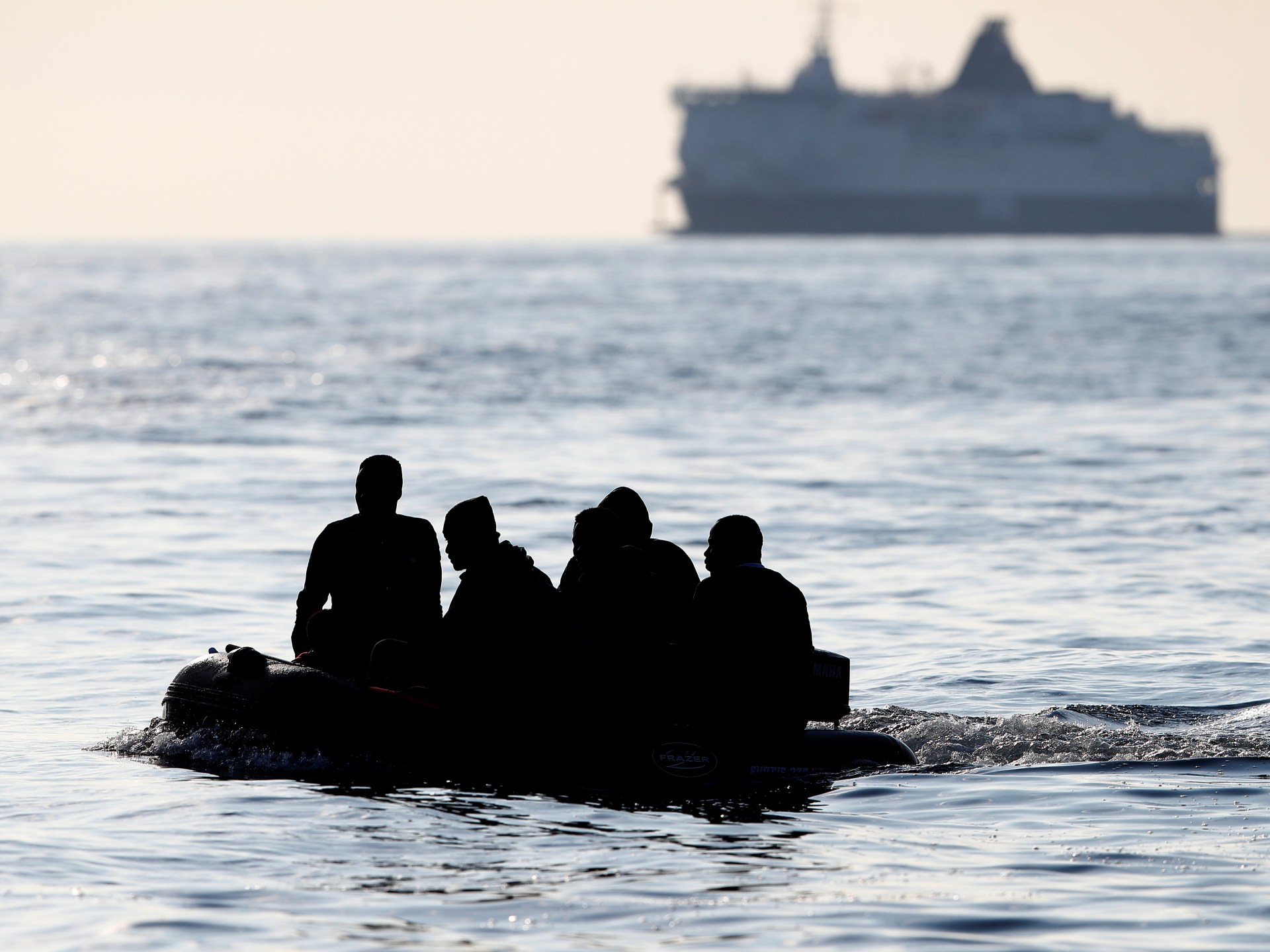 Seis muertos al zozobrar barco de refugiados en el Canal de la Mancha |  Noticias