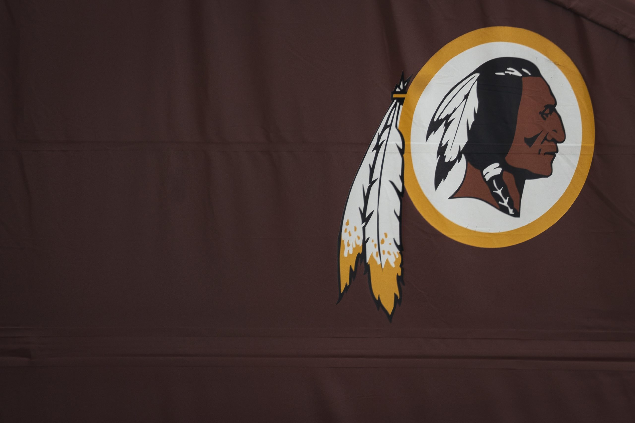 El nombre de los ‘Redskins’ nunca volverá.  Superalo.