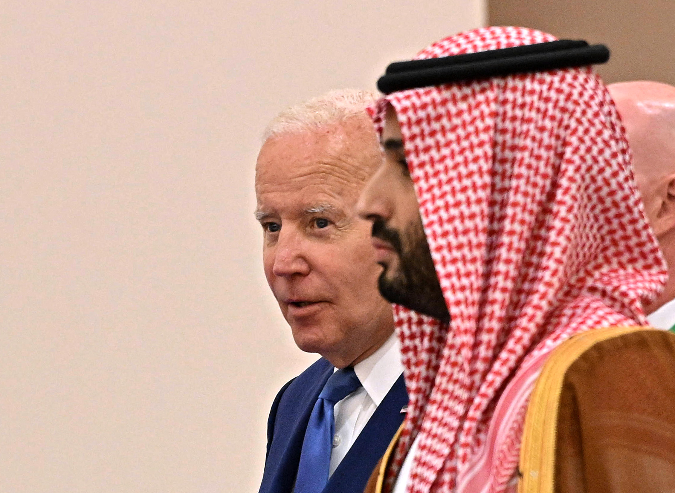 Joe Biden quiere que mates y mueras por la monarquía saudita