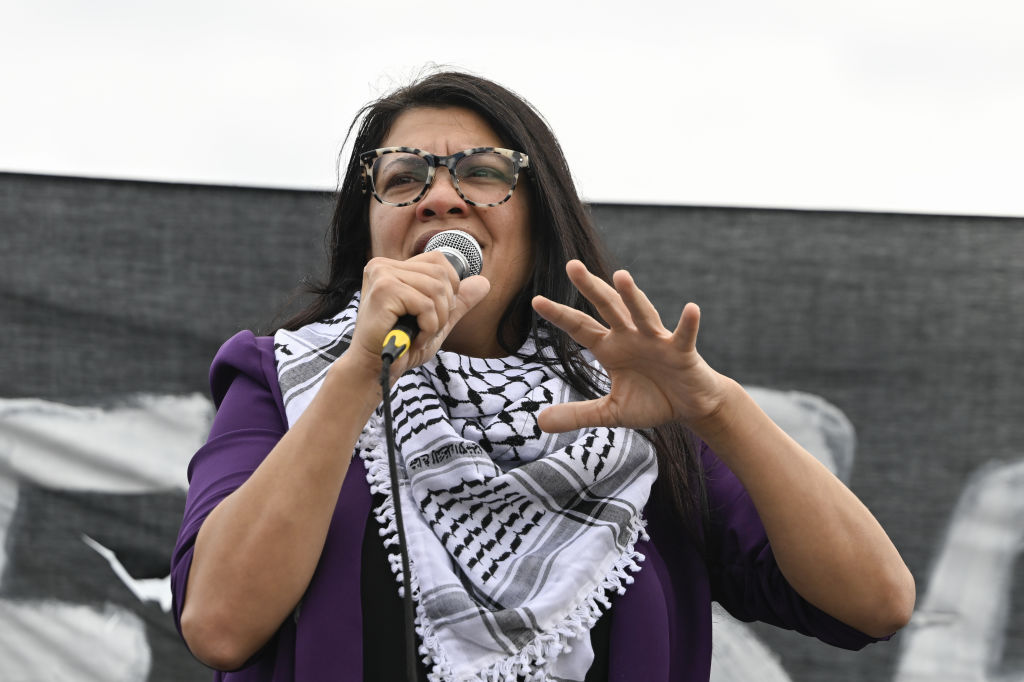 Un Súper PAC pro-Israel está difamando a Rashida Tlaib por defender las vidas palestinas