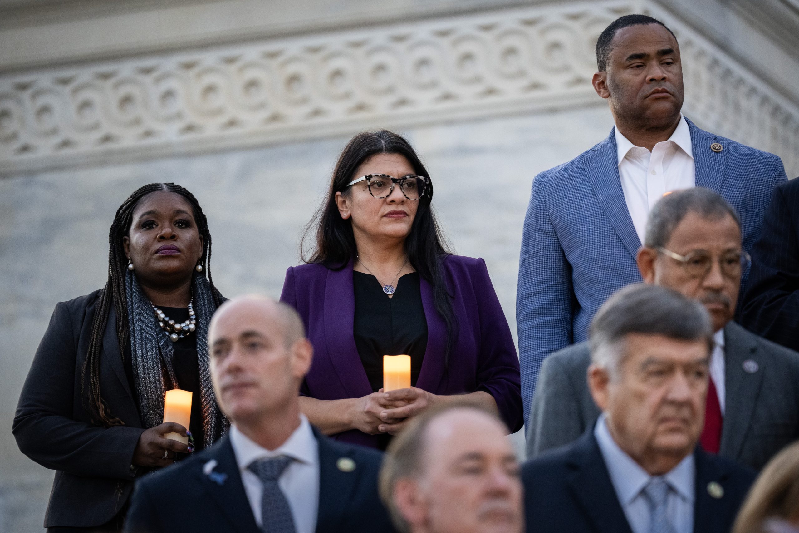 22 demócratas de la Cámara se unen al Partido Republicano en la votación para censurar a Tlaib, la única palestino-estadounidense en el Congreso