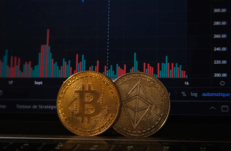 Análisis de BTC y ETH: banderín que forma el mercado