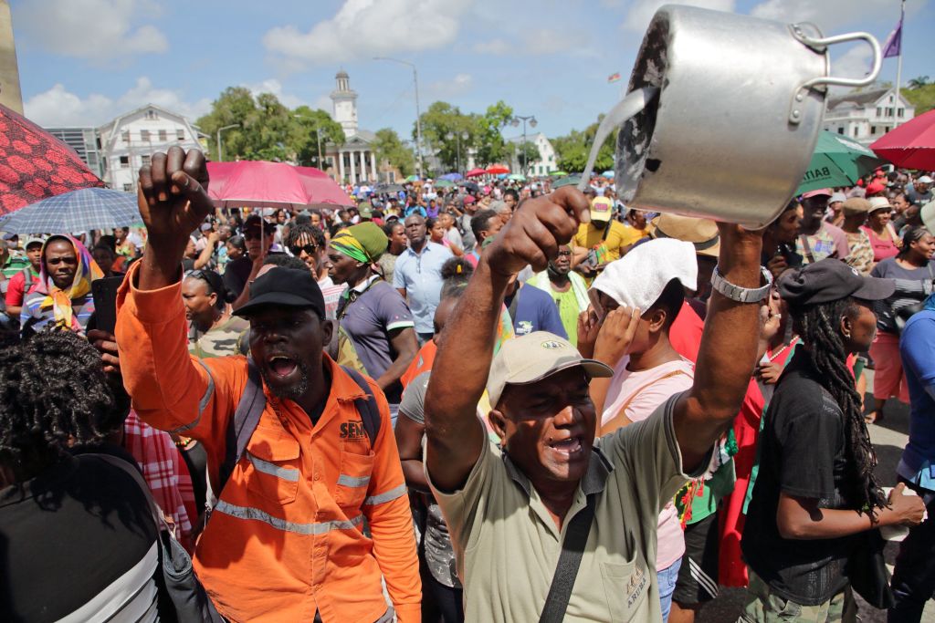 La crisis de deuda de Surinam nos muestra cómo funciona el capitalismo global